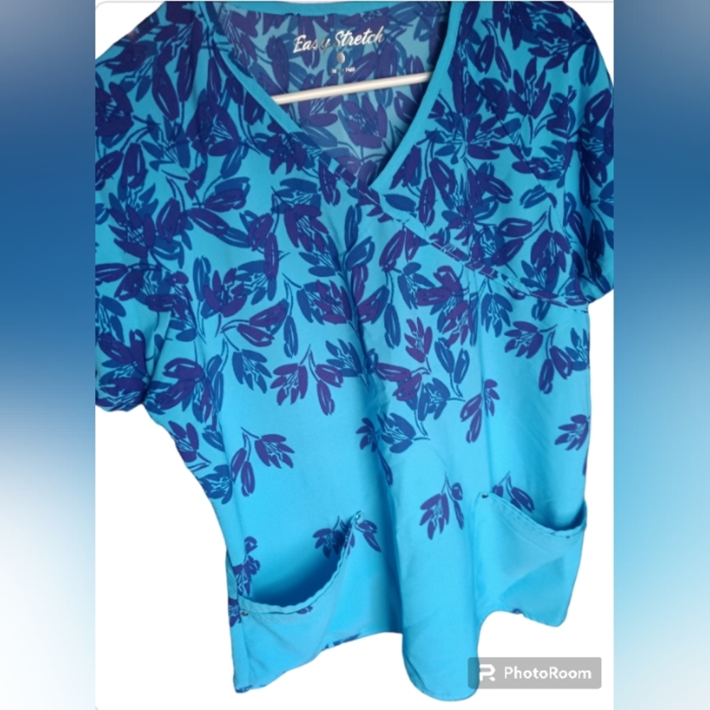 Easy Stretch Scrub Top NWOT